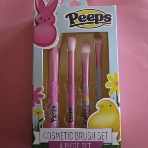 Peeps Cosmetic Brush Set 4 Pc NEW