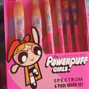 💗Spectrum The Powerpuff Girls Blossom 6-Piece Makeup Brush Set 💗